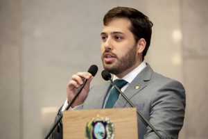 OPINIÃO - Para o parlamentar, “pasta estaria privilegiando eventos de municípios da base eleitoral do secretário Rodrigo Novaes.”