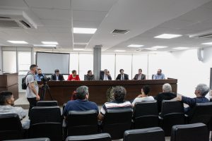 AUDIÊNCIA PÚBLICA - Incentivo à reprodução legal de aves pode ajudar a combater crime de captura e tráfico, creem participantes. Foto: Evane Manço