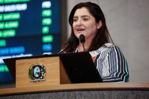 TRIBUNA - “O grupo realiza atividades de artes manuais, ações que valorizam a vida, trabalhos úteis para famílias carentes e participam de campanhas comunitárias.” Foto: Roberto Soares