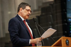 CAUSAS - “Pesquisa do Ipea mostra que abismo vem junto com predomínio da informalidade e a lenta recuperação do emprego formal.” Foto: Roberto Soares