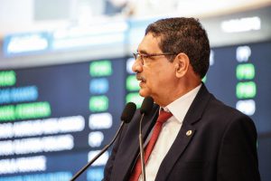 APOIO - Deputado propôs projeto de lei estabelecendo que unidades médicas encaminhem  pacientes que atentaram contra a própria vida à Rede de Saúde Mental. Foto: Roberto Soares