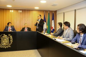 ECONOMIA - Secretário da Fazenda, Décio Padilha participou de audiência pública na Comissão de Finanças para apresentar os números. Foto: Jarbas Araújo
