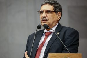 CONTRAS - “Esse tipo de produção energética está sendo abandonada por vários países por seus riscos”, alegou João Paulo. Foto: Roberto Soares