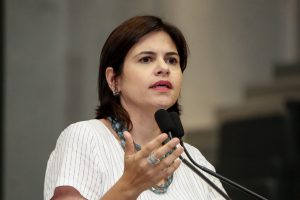 FINANCIAMENTO - Segundo a deputada, depósito dos R$ 167,8 milhões obtidos com a Caixa na conta única seria “manobra contábil” do Governo. Foto: Roberto Soares
