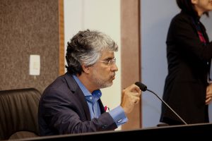 ABRANGÊNCIA - Para o advogado Carlos Queiroz, que dará suporte ao grupo de trabalho, texto deveria incluir empresas que tenham contratos de valor inferior a R$ 5 milhões. Foto: Evane Manço