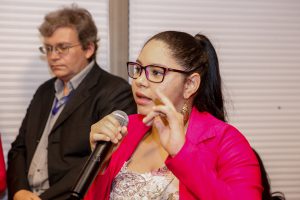OPINIÃO - Estudante de Direito, Midia Albuquerque acompanhou a reunião e elogiou os projetos aprovados, entre eles o que garante meia-entrada a doadores de sangue e medula óssea. Foto: Evane Manço