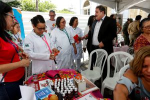 OPORTUNIDADE - Mais de 4 mil pessoas tiveram acesso a quase cem serviços oferecidos pela Alepe, em comemoração aos 30 anos da Constituição Estadual. Foto: Roberta Guimarães