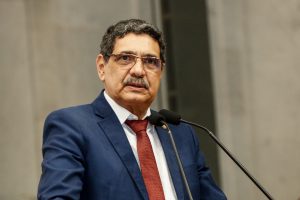 UCATEAMENTO - “Bolsonaro promove cortes orçamentários e atrasos no pagamento do Minha Casa Minha Vida.” Foto: Roberto Soares