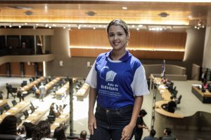 ESTUDANTE - Roseane Nunes aprovou a experiência: “Está sendo muito bom aprender e ver o que um deputado faz”. Foto: Nando Chiappetta