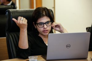 AUTONOMIA - Inclusão dessa figura na norma que disciplina a atuação do Legislativo Estadual é considerada consenso pela presidente da Comissão Especial, Priscila Krause. Foto: Roberta Guimarães