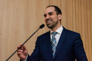 DIREITOS - Para o professor Marcelo Labanca, celebração deve servir para “repensar potencialidades do plano jurídico estadual na elaboração de políticas públicas”. Foto: Evane Manço