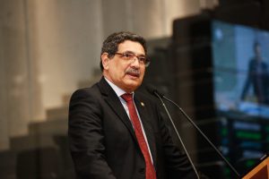 CRÍTICA - “Ainda não temos respostas, planos de longo prazo ou cenários possíveis de ações efetivas.” Foto: Roberto Soares