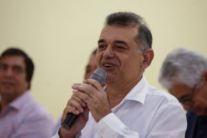 PARTICIPAÇÃO - Professor Paulo Dutra é neto da primeira professora de Macaparana, que dá nome à Escola Benedita de Morais. Foto: Evane Manço