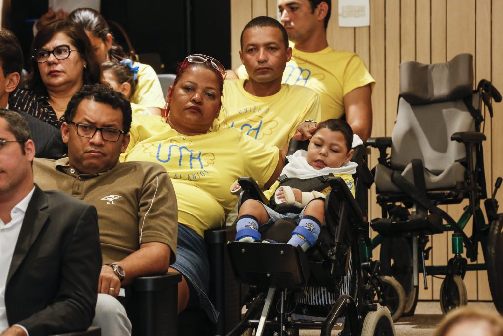 INCLUSÃO - Norma acrescentou pessoas com doenças raras e transtornos do espectro autista no rol de prioridades em instituições bancárias. Foto: Roberto Soares
