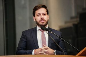 VANTAGEM - “Vai beneficiar toda a população que tem animais domésticos, dando a oportunidade de levá-los para fazer tratamento gratuitamente.” Foto: Roberto Soares