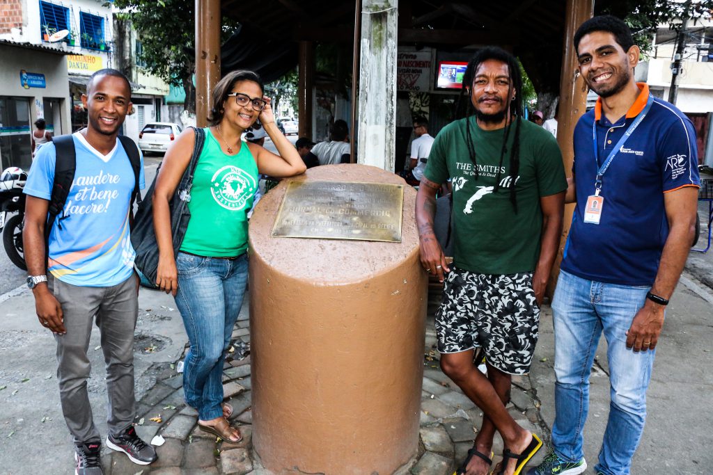 ORGULHO - Atitude “faça você mesmo” do grupo de Cannibal ajudou a fermentar outros projetos no bairro. Foto: Jarbas Araújo