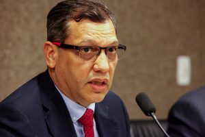 PARTICULARIDADES - Para o assessor jurídico da Fecomércio-PE, Hermann Dantas, norma não diferencia empreendimentos por tamanho, exigindo condutas "sem levar em conta o poder econômico de cada um". Foto: Evane Manço