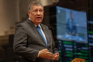 PREJUÍZO - “Governo atual quer tratar o servidor como responsável pelas mazelas que o Brasil vivencia.” Foto: Roberto Soares