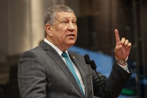 OPINIÃO - “Querem desobrigar o Orçamento Federal às custas do sacrifício de quem mais precisa.” Foto: Roberto Soares