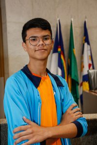 EXPERIÊNCIA - “Além de elevar a educação dos estudantes, o projeto tem o objetivo de formar seres político e sociais”, salientou o aluno Anthony Nascimento, que foi para o Canadá em 2019. Foto: Roberta Guimarães