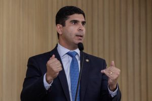 JUSTIFICATIVA - “Cobrando equipamento de quem pode pagar, podemos investir dinheiro na reestruturação do sistema penitenciário”, argumentou Erick Lessa. Foto: Nando Chiappetta