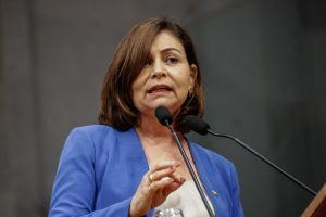 INCLUSÃO - Parlamentar sugeriu que governador Paulo Câmara ajuste decreto que instituiu Sistema de Transporte Coletivo de Passageiros Intermunicipal Complementar no Estado. Foto: Roberto Soares