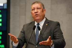 NASCIMENTO - “Tivemos que fazer uso do artifício da votação em destaque porque não foi possível atingir um consenso na Casa”, afirmou líder do Governo. Foto: Roberto Soares