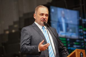 OPOSIÇÃO - “Se o diálogo não está adiantando, podemos ir pelo caminho jurídico”, afirmou Marco Aurélio Meu Amigo. Foto: Roberto Soares