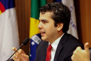 RELATÓRIO - Antonio Coelho ressaltou que medida resolve disputa judicial de mais de 12 anos. Foto: Evane Manço