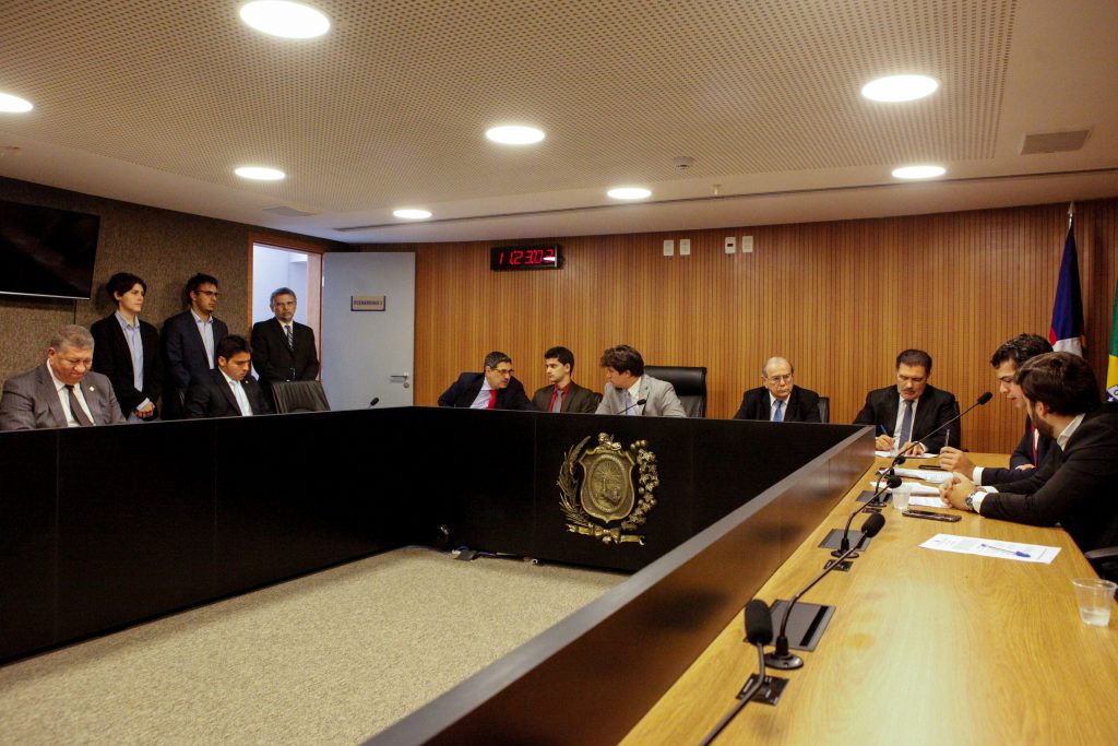 DÉBITO - Pelo entendimento em vigor, Petrobras teria dívida de R$ 1,2 bilhão com o Estado, valor que contesta judicial e administrativamente. Matéria foi discutida na Comissão de Finanças. Foto: Evane Manço