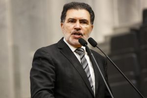 SUCESSO - “Centenas de crianças e adolescentes já passaram pelo conjunto, e alguns deles estão hoje em outros países aprimorando seu talento musical.” Foto: Roberto Soares