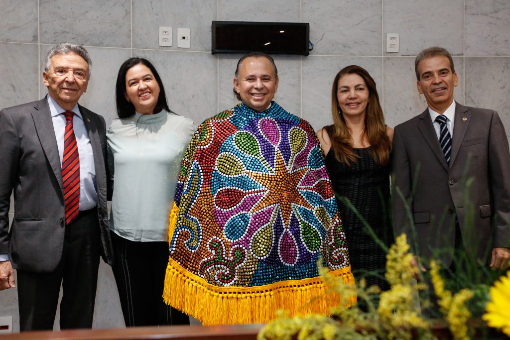 ANIVERSÁRIO - Grande Expediente Especial para celebrar cinco anos da entidade, fundada pelo oftalmologista Álvaro Dantas, foi sugerido pelo deputado Alberto Feitosa. Foto: Roberta Guimarães