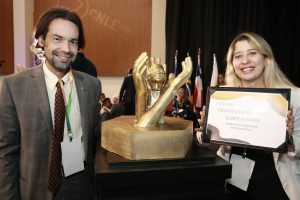 INICIATIVA - “Fico muito feliz ao ver que a gestão da Alepe está voltada não somente aos clamores da sociedade, mas também às dores da população”, afirmou a servidora Cristiane Alves. Foto: Ivaldo Reges/Divulgação