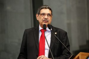 CONFLITO - “Modelo ultraliberal deste Governo tem gerado insatisfações em todos até mesmo em eventuais beneficiários das medidas.” Foto: Roberto Soares