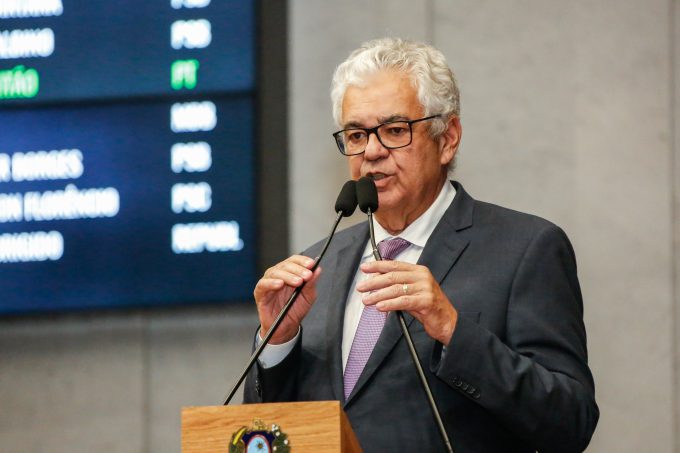 Antônio Moraes ressalta disco em homenagem a Accioly Neto