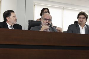 DISCUSSÃO - Encontro foi promovido, em conjunto, pelas Comissões de Justiça, Finanças e Administração Pública a fim de discutir o PLC nº 830/2019. Foto: Nando Chiappetta