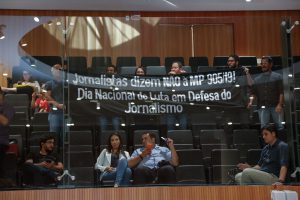 GALERIAS - Representantes da Fenaj e do Sinjope acompanharam a Reunião Plenária. Foto: Roberto Soares