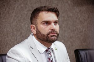 CRITÉRIO - "Gestante terá que participar de cinco pré-natais, acompanhados por enfermeiras, para que o médico possa ver como estão realmente a saúde dela e a do feto”, explicou Gouveia. Foto: Roberta Guimarães