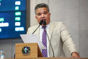 PROTESTO - “Programa retrata Jesus como homossexual e os apóstolos, como beberrões, ofendendo a fé de milhões de brasileiros.” Foto: Roberto Soares