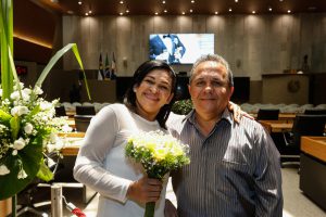 NOIVOS - “Deus nos deu a chance de realizar nosso sonho num local importante”, disse Kilma Maria da Silva, que celebrou a união com Edmilson Faria Ramos. Foto: Roberta Guimarães