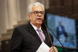 DOAÇÃO - Orientação para cliente deixar alguns centavos que receberia de troco tem angariado cerca de R$ 50 mil mensais à unidade de saúde. Foto: Roberto Soares