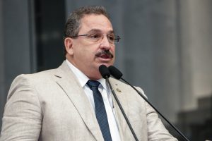 EXPECTATIVA - “Não temos dúvidas de que, com o apoio de todos os parlamentares, alcançaremos nossos objetivos, correspondendo aos anseios da população da melhor forma possível”, declarou Eriberto Medeiros. Foto: Roberto Soares