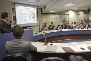 TELEFONIA MÓVEL – Assunto foi tema de audiência pública do colegiado. Foto: Roberto Soares