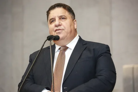 VOTO DE CONGRATULAÇÃO - “Sociedade Bíblica Brasileira gera emprego e renda”. Foto: Roberto Soares