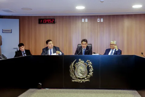 ANÁLISE - Pela manhã, nova redação da matéria recebeu aval da Comissão de Esporte e Lazer. Foto: Evane Manço