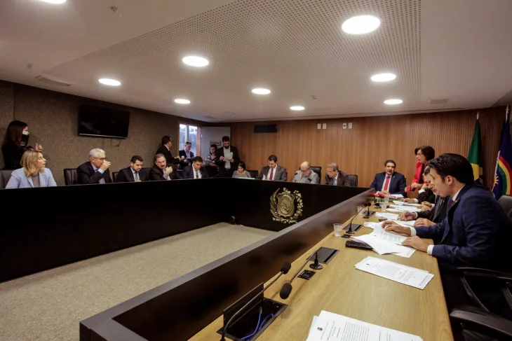ANÁLISE - Comissão de Justiça verifica se projeto de lei respeita a Constituição Federal e a Estadual, legislações superiores no ordenamento jurídico brasileiro. Foto: Nando Chiappetta