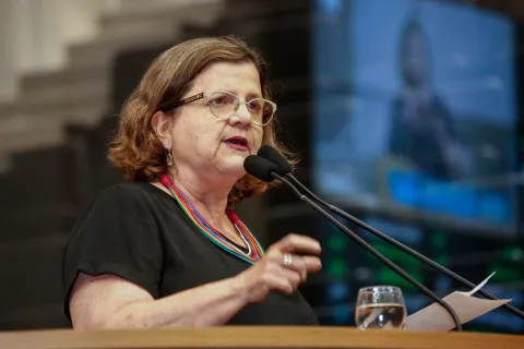 DESCASO - Para Teresa Leitão, atitude de Bolsonaro foi ideológica ao acusar, sem confirmação, a Venezuela pelo desastre. Foto: Roberto Soares