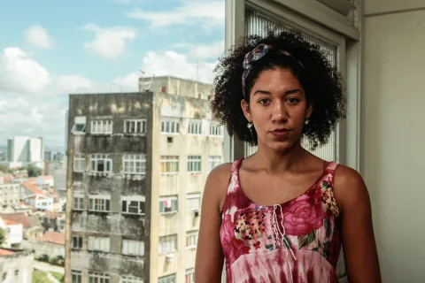 MILITÂNCIA - Heymilly atua da própria casa em defesa de transexuais e travestis. Foto: Giovanni Costa