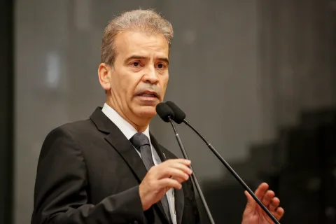 FEITOSA - Para deputado, índices de violência estão em queda: “Só neste ano foram 14 mil mortes a menos”, afirmou. Foto: Roberto Soares