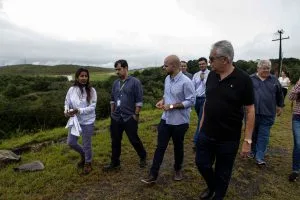 RELATÓRIO - “Observamos os mesmos problemas das demais represas: falta de manutenção, monitoramento e fiscalização”, disse Sales Filho (centro). Foto: Nando Chiappetta